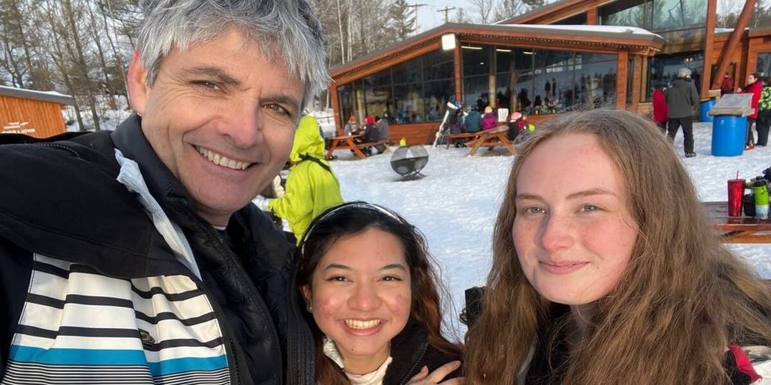Auf in die Welt: Schüleraustausch in Kanada - Jana beim Skifahren mit der Gastfamilie